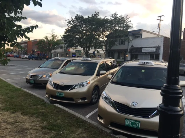 airport shuttle transportation in Burlington VT